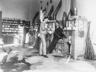 Students at the Towne School (forerunner of Penn Engineering) in a mining and metallurgy classroom in 1891.