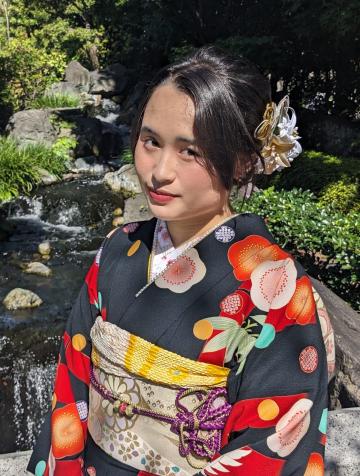 an image of Bailey in kimono.